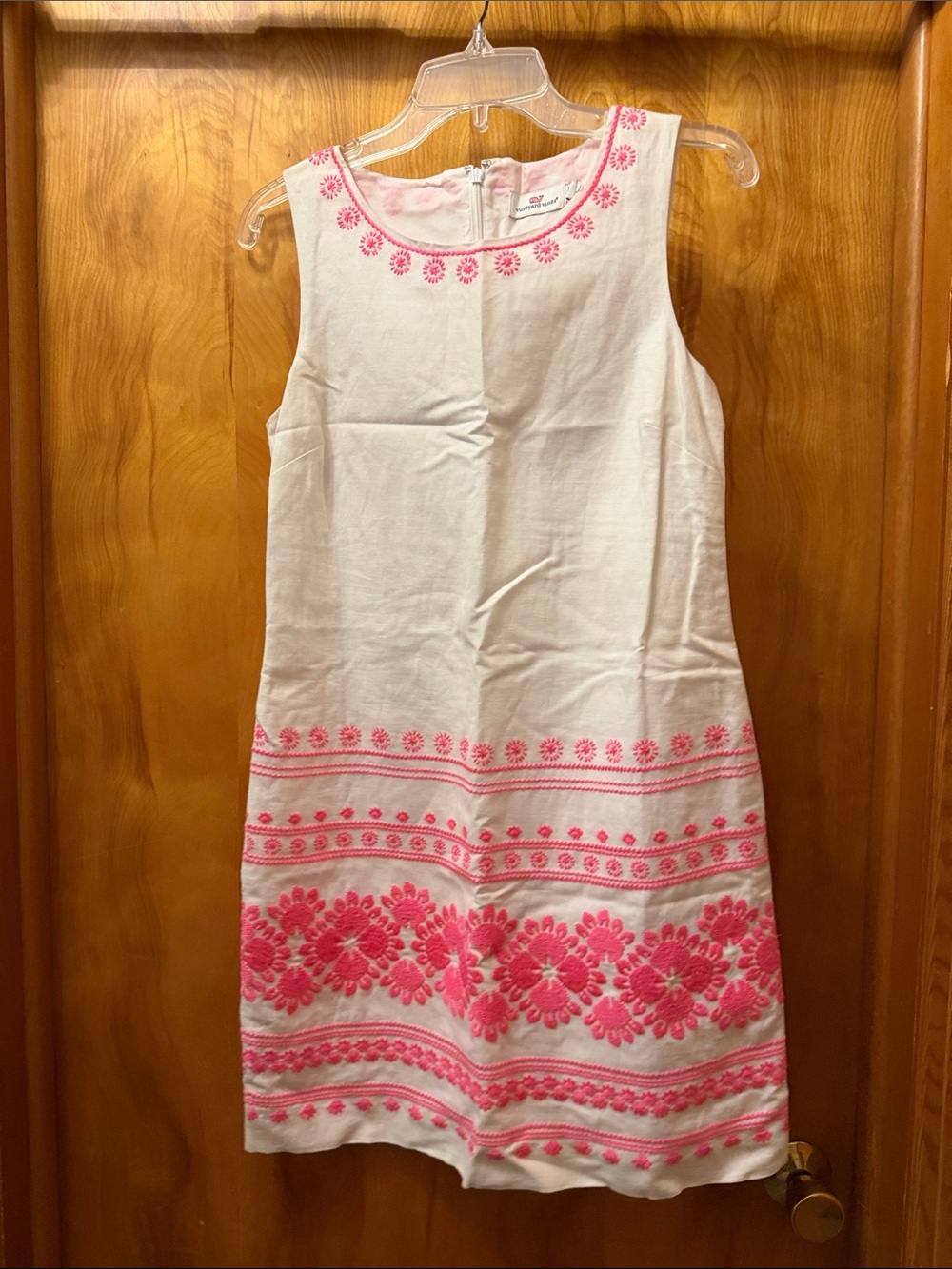 Vineyard Vines White Sleeveless Dress with Pink Embroidery